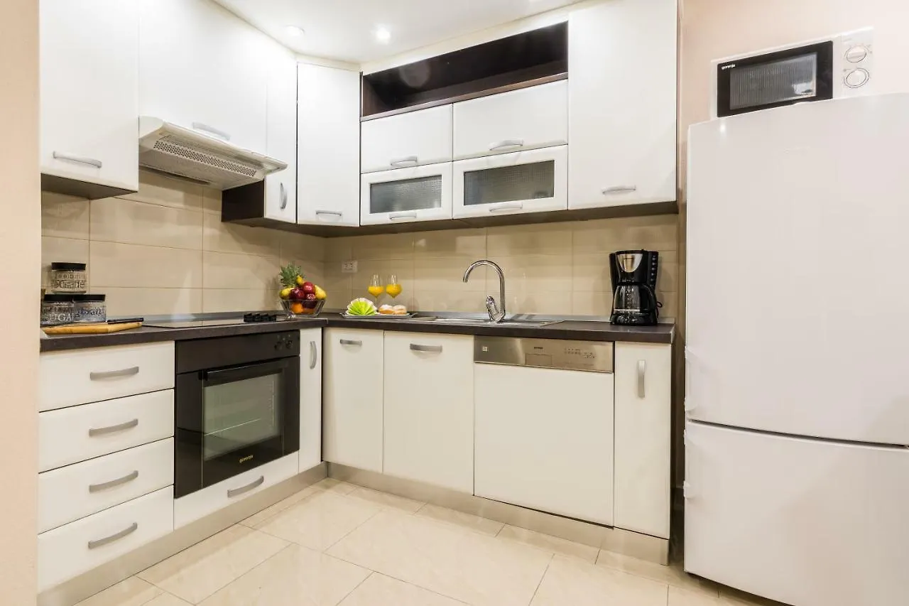 Old Town House Pakostane Apartment